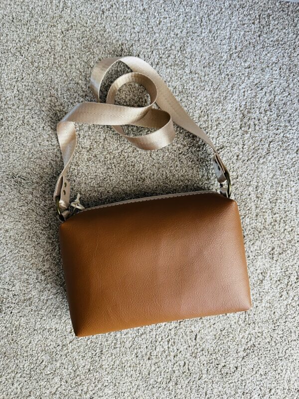 Tawny - Image 4